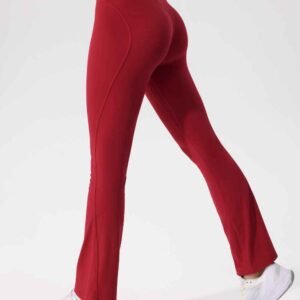 Idées de tenues élégantes pour les leggings évasés Ruxi