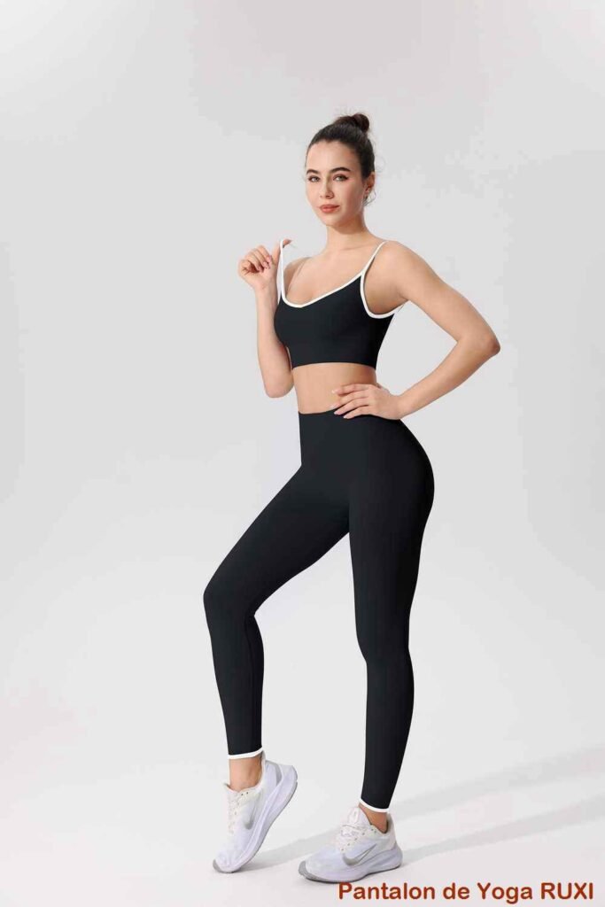 Pantalon de yoga luxueux en soie pour un confort ultime